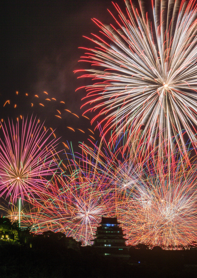 熱海海上花火大会|2026年4月26日(日)・5月24日(日)に熱海湾で開催!春の夜空を彩る花火